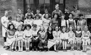 grade8classdavidkyleschool-1947.jpg
